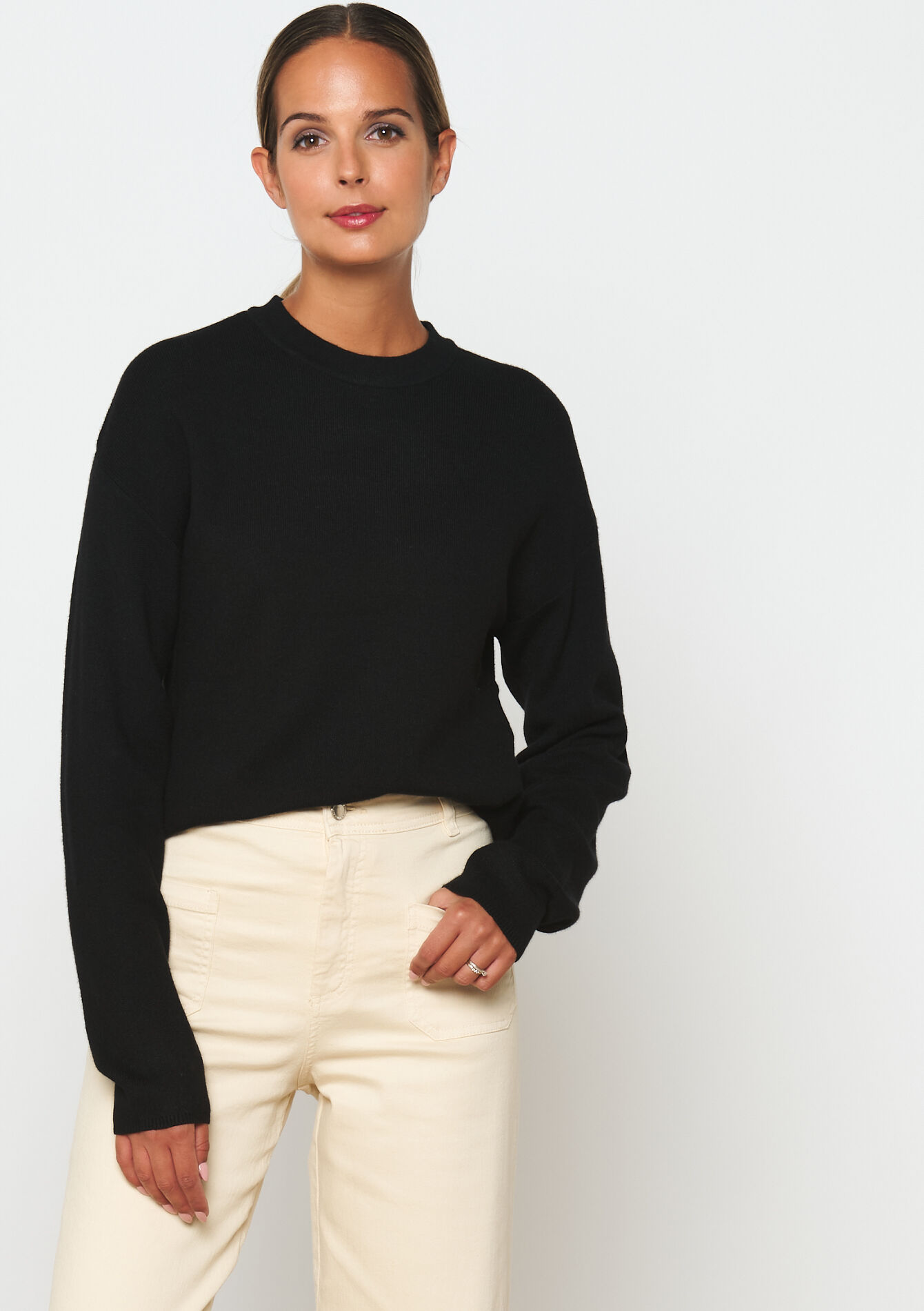 Pullover with round neck - 2600 - 04006513_2600