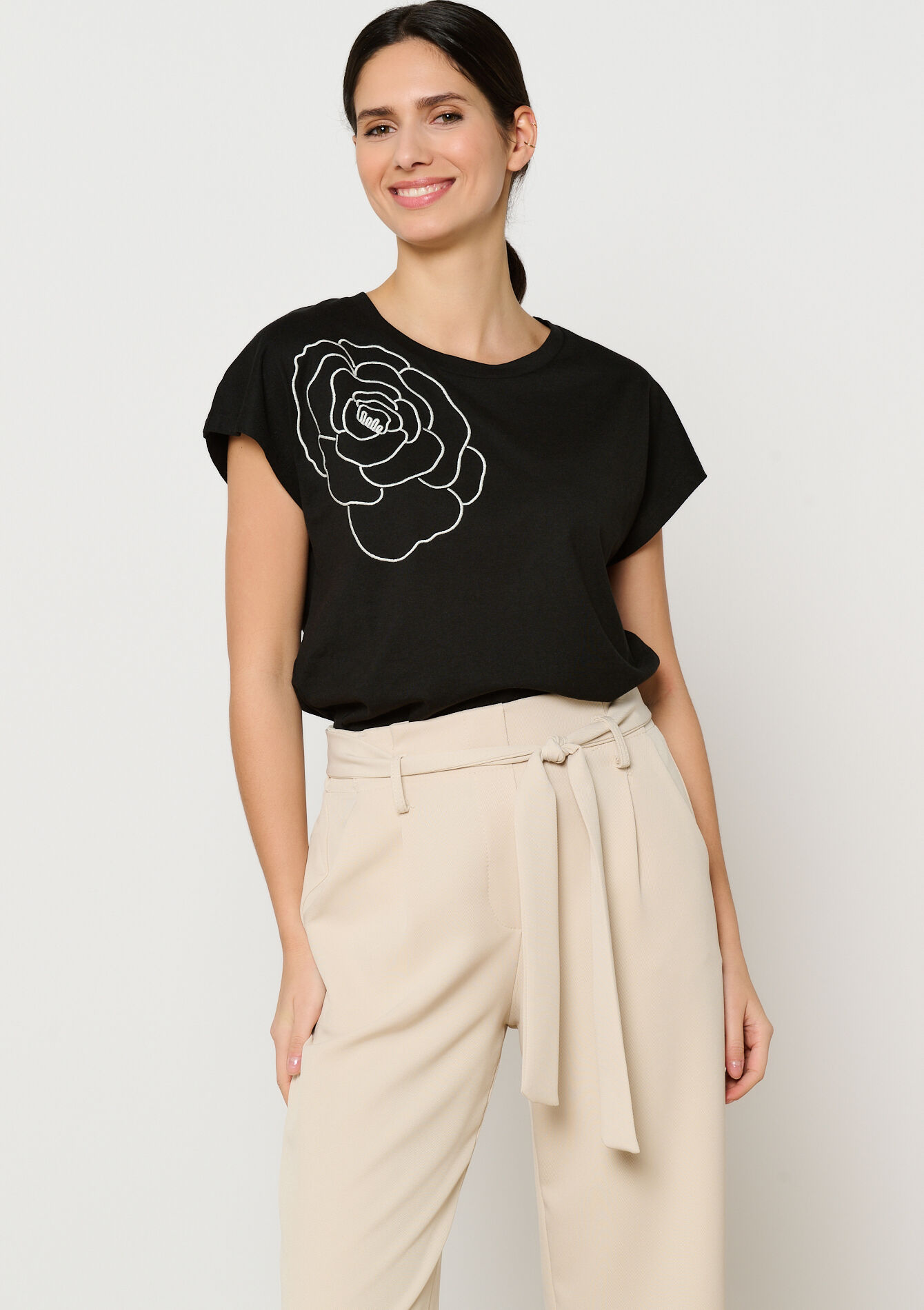 T-shirt avec fleur brodée, undefined - BLACK - undefined