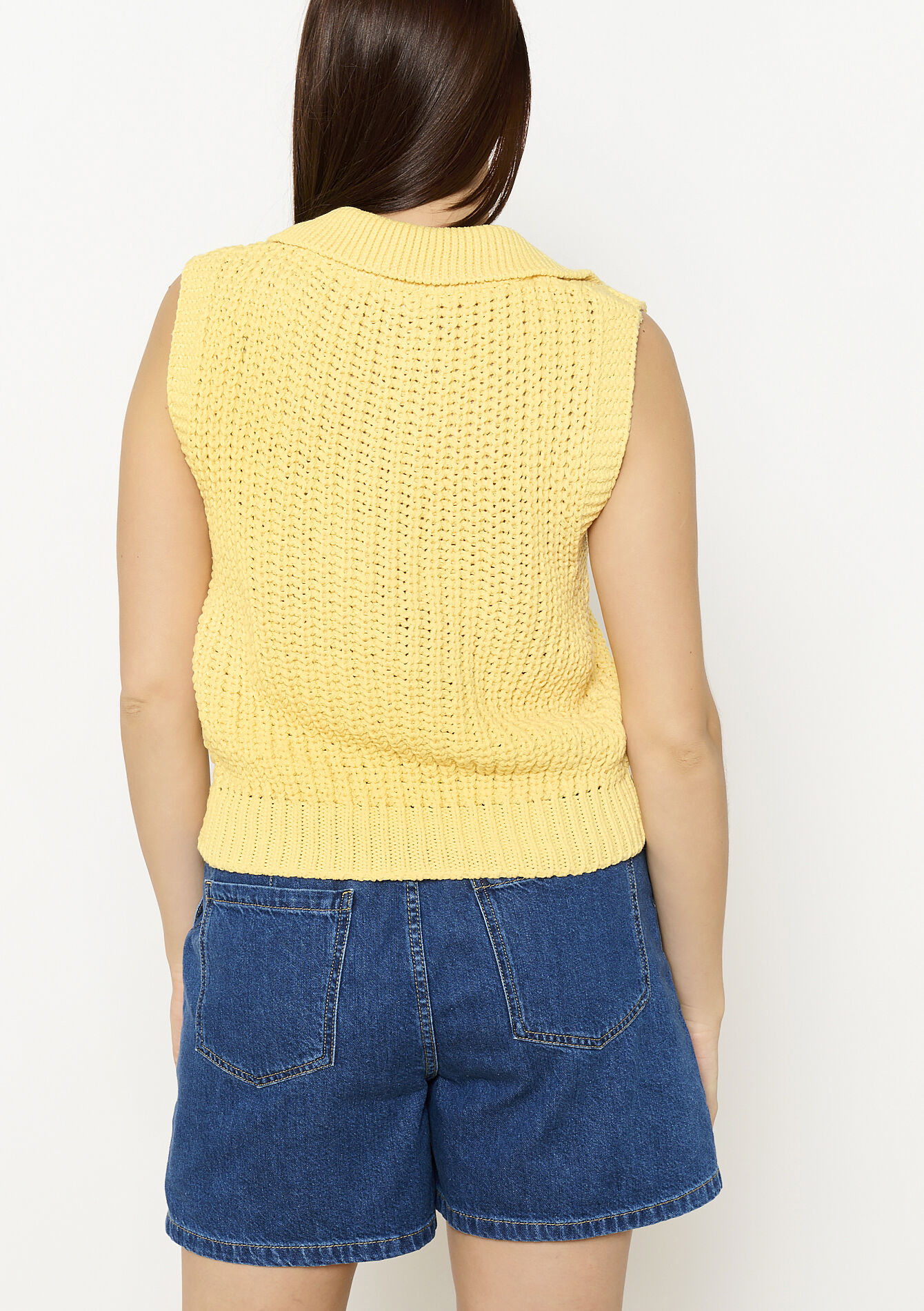 Mouwloze gebreide top met polokraag, Mouwloze gebreide top met polokraag - YELLOW SUN - 04006959_5007