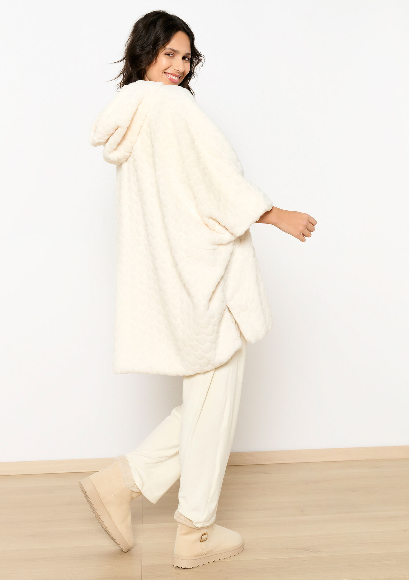 Poncho with heart pattern, Poncho with heart pattern - VANILLA WHITE - 15100290_1013