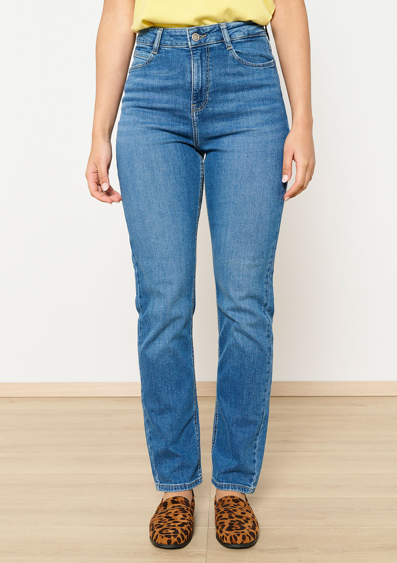 Hight waist straight leg jeans, Hight waist straight leg jeans - MEDIUM BLUE - 22000564_0500