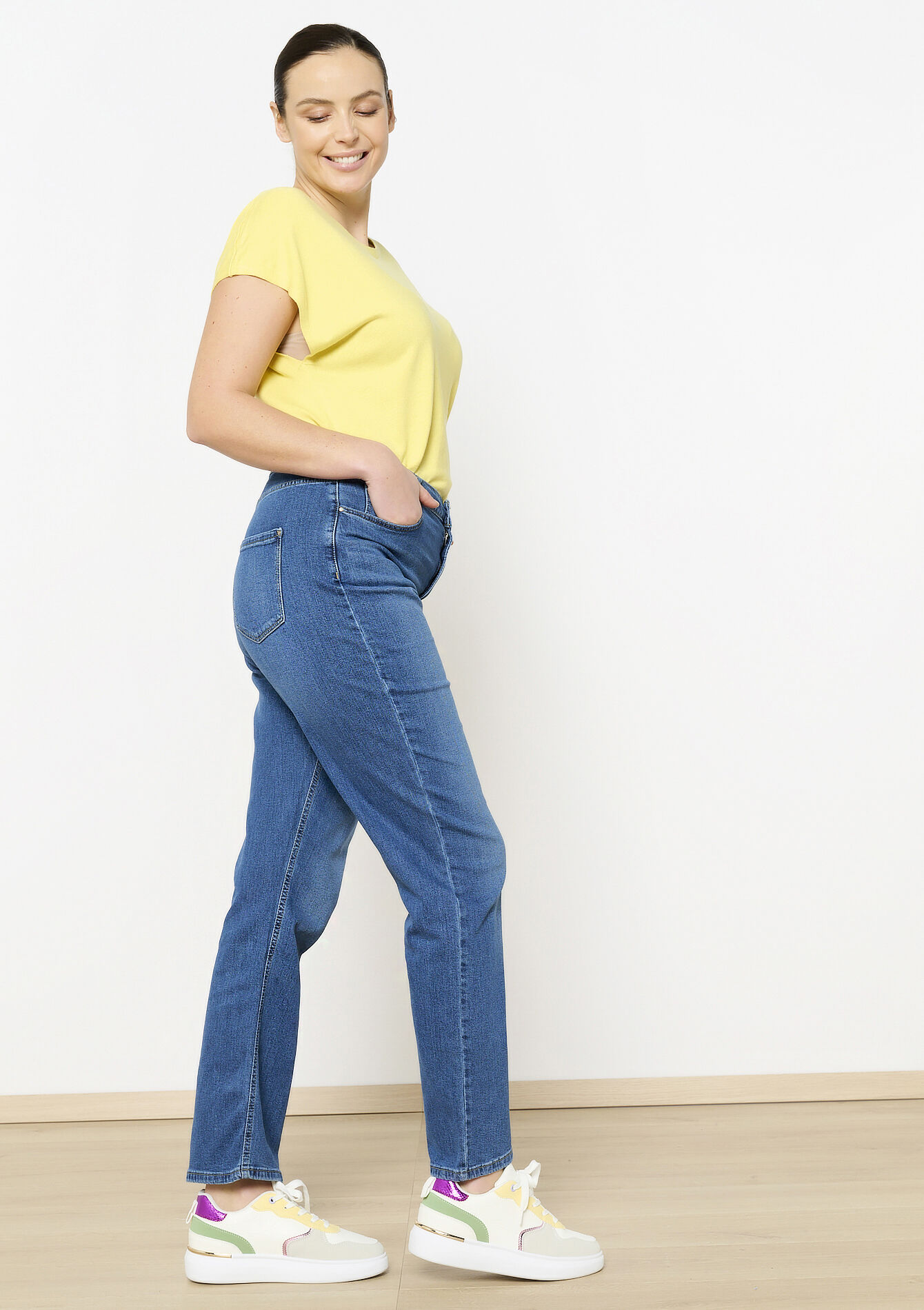 Hight waist straight leg jeans, Hight waist straight leg jeans - MEDIUM BLUE - 22000564_0500
