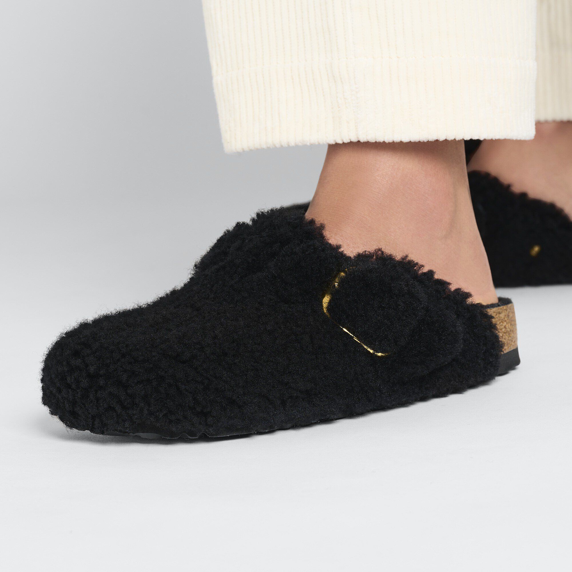 Birkenstock boston fur black top