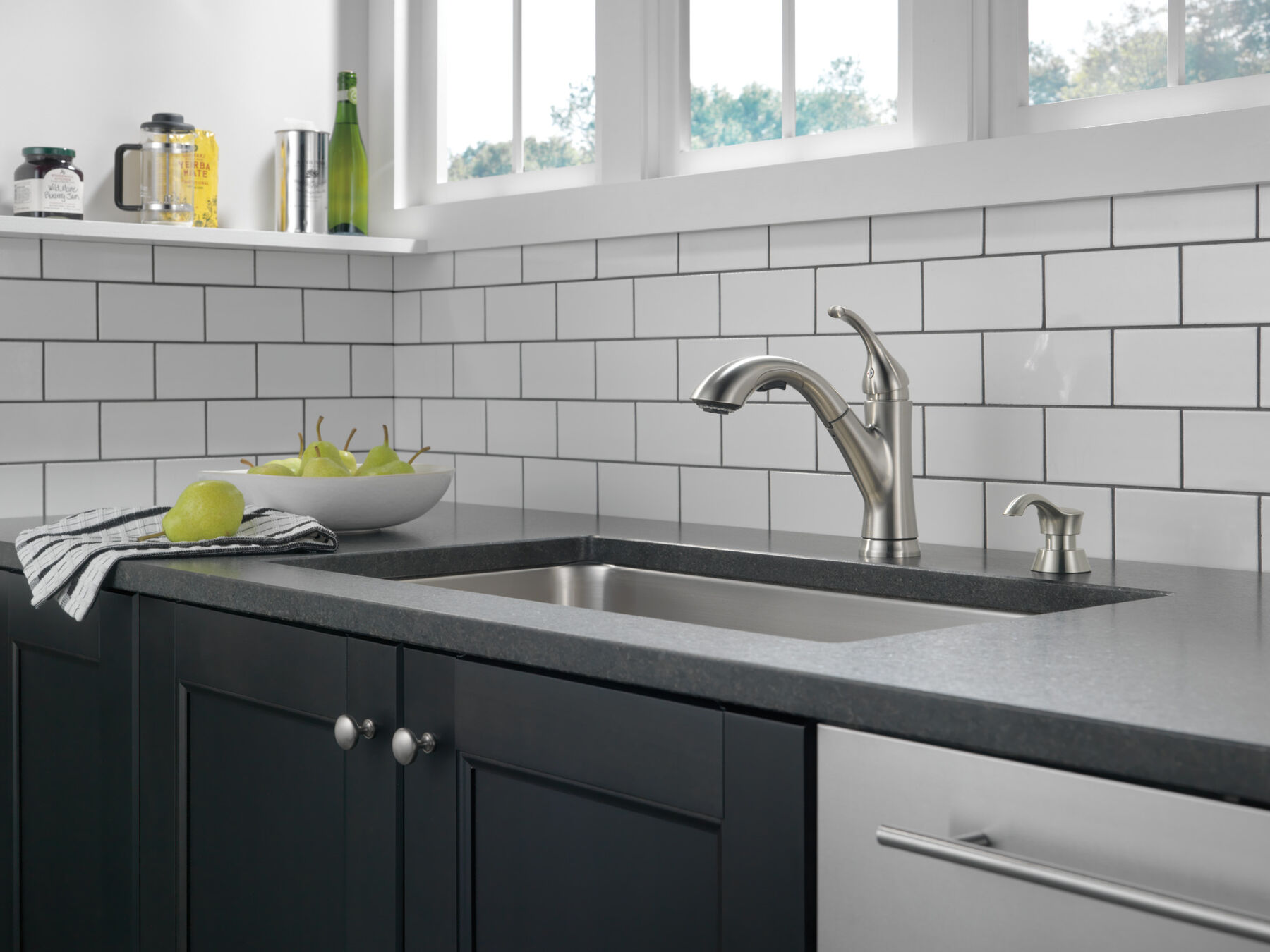 Single Handle Pull-Out Kitchen Faucet, image 6