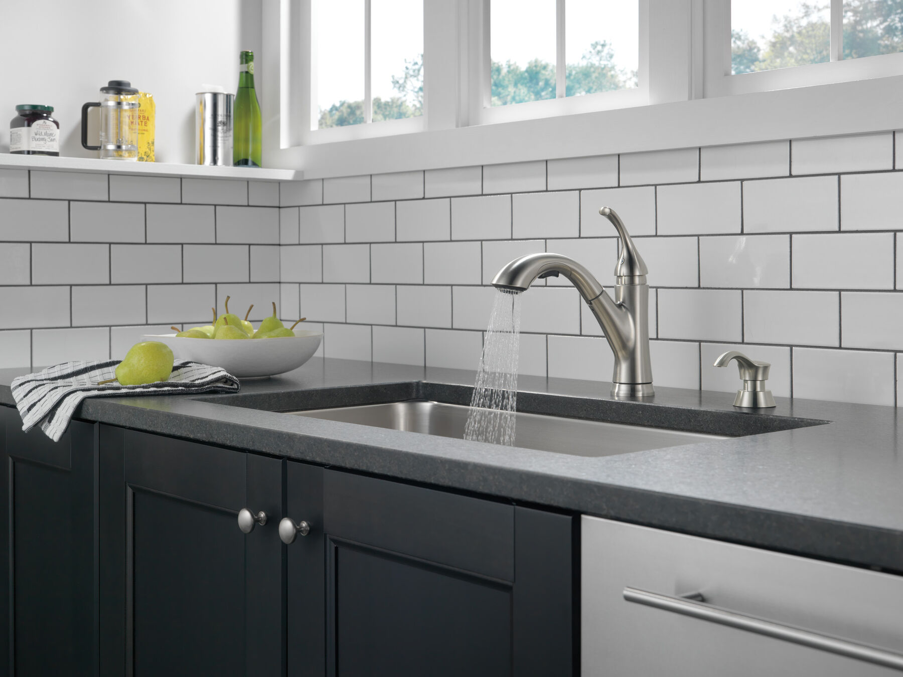 Single Handle Pull-Out Kitchen Faucet, image 7