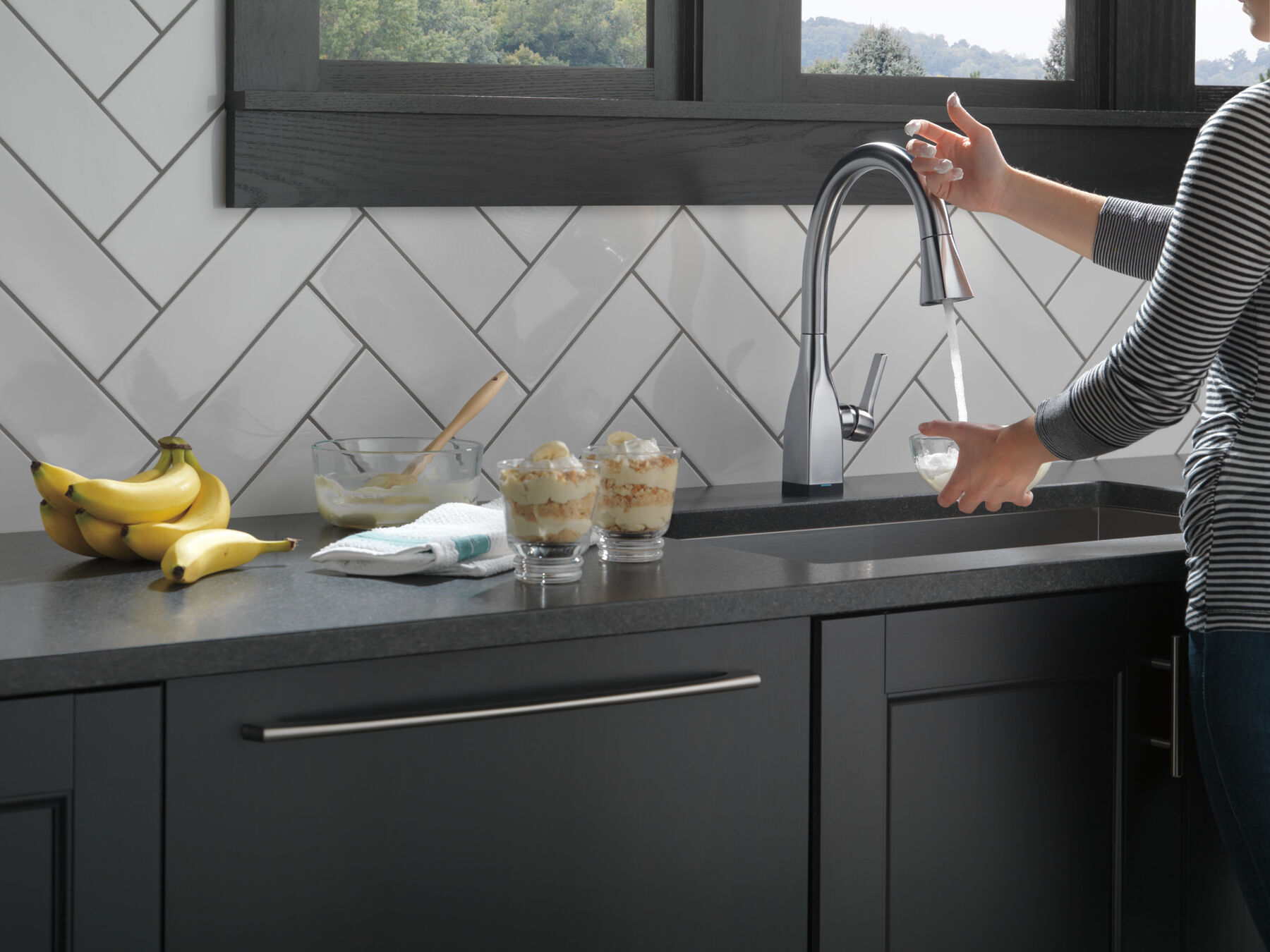 Touch2O Pull-Down Kitchen Faucet 1L (Recertified), image 4