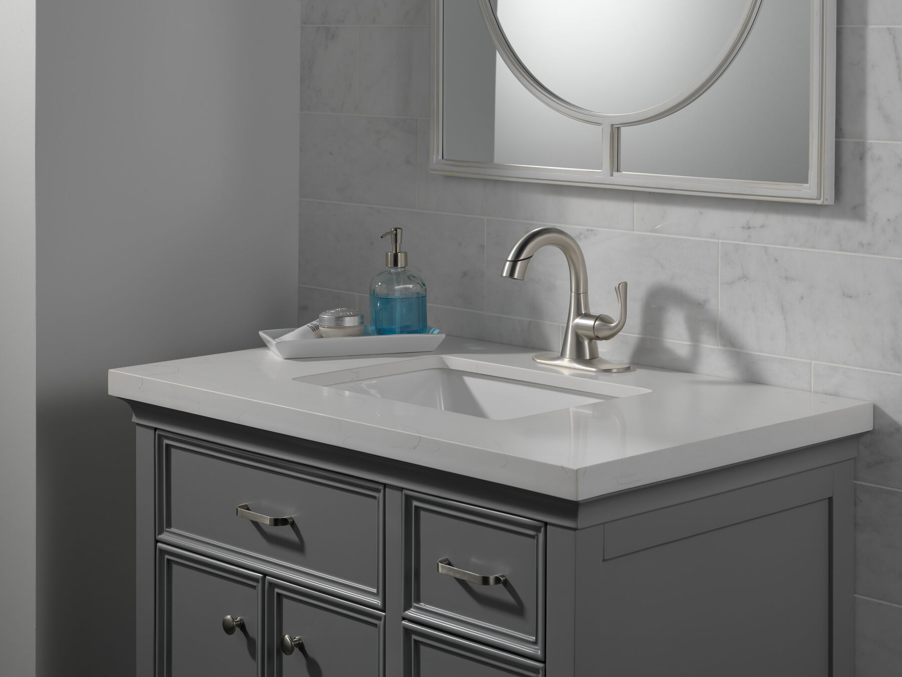 Single Handle Pull-Down Bathroom Faucet, image 2
