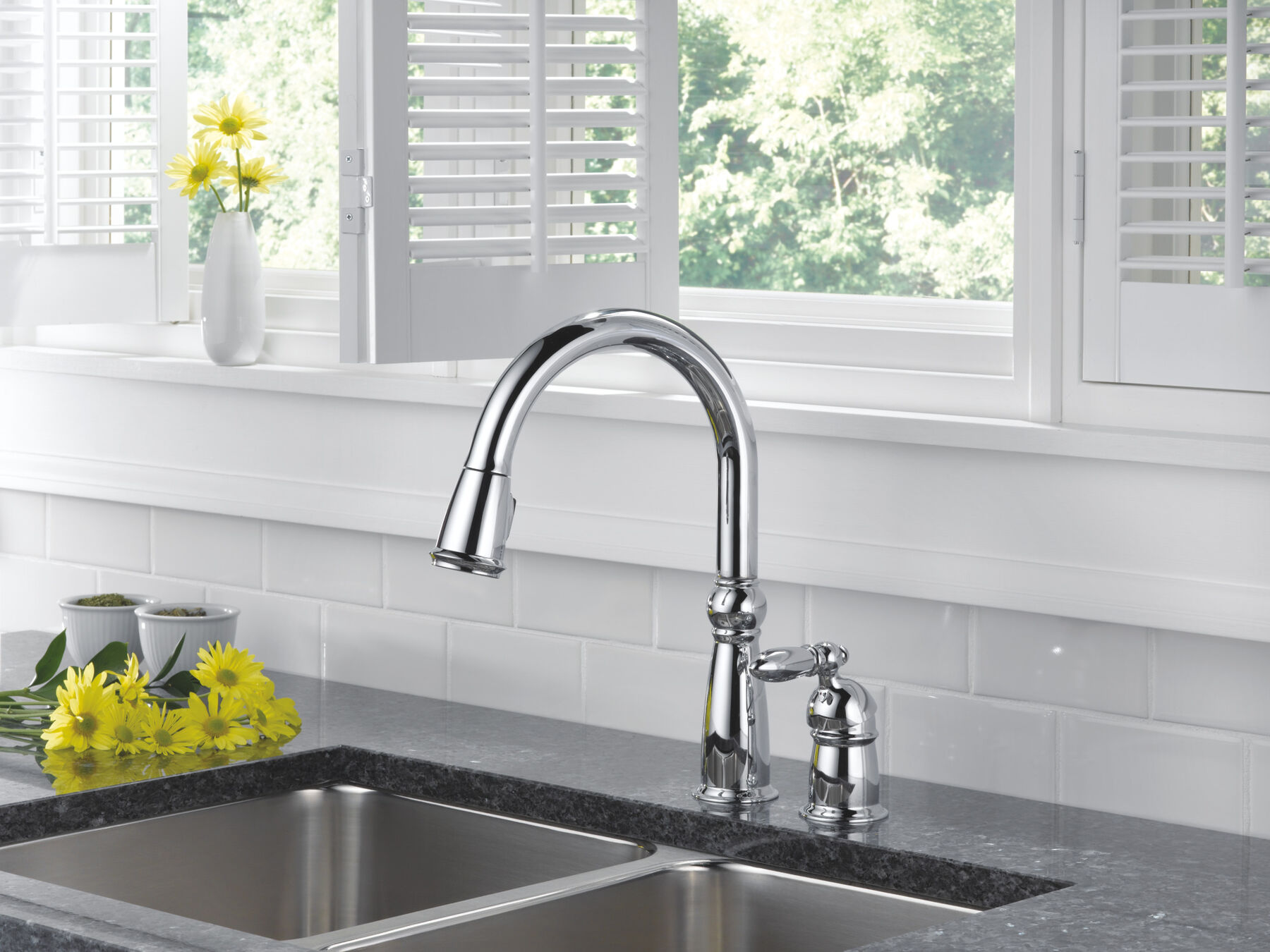 Single Handle Pull-Down Kitchen Faucet (Recertified), image 2