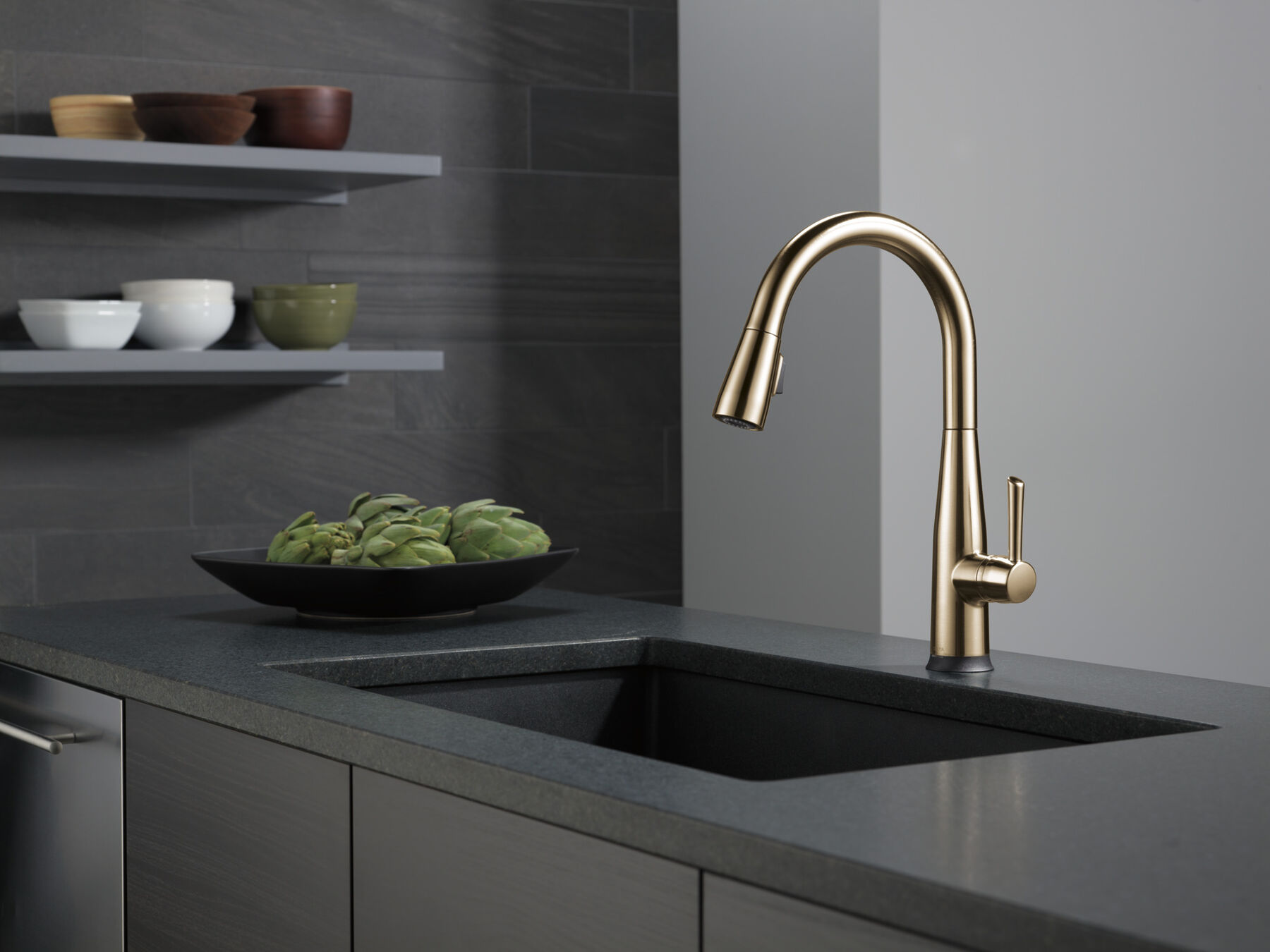 Single Handle Pull-Down Kitchen Faucet with Touch<sub>2</sub>O® Technology Technology, image 7