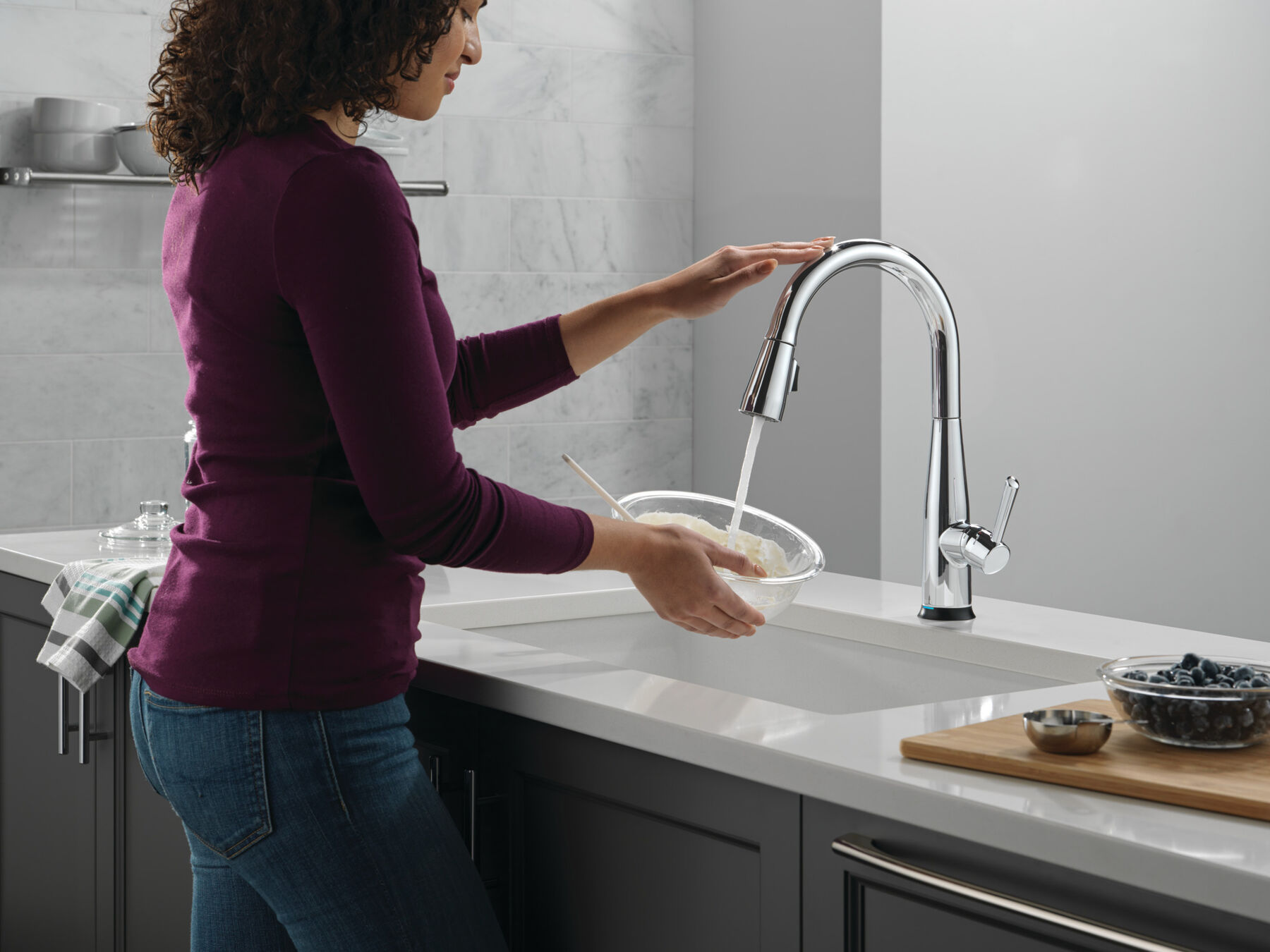 Touch<sub>2</sub>O® Technology Kitchen Faucet with Touchless Technology, image 7