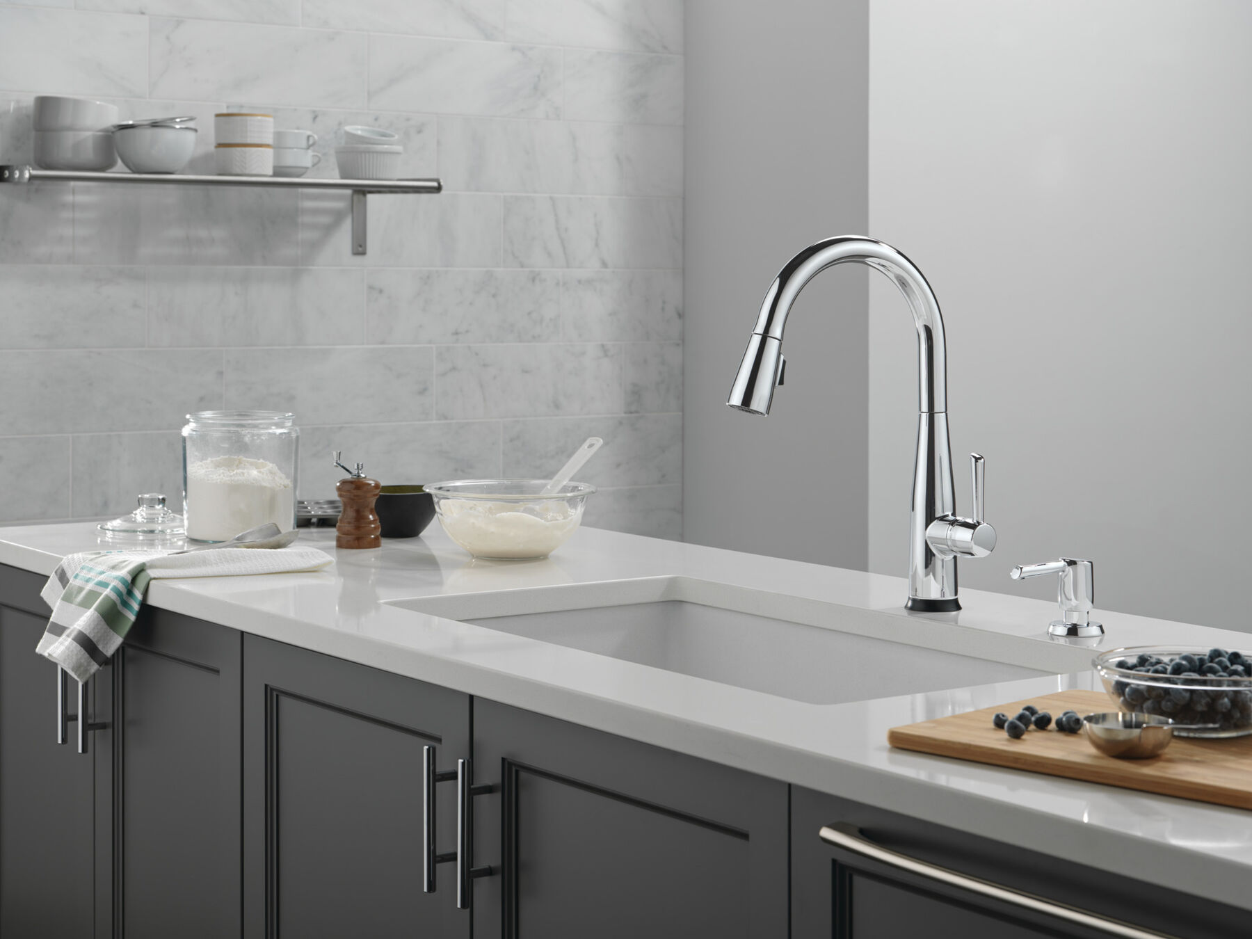 Touch<sub>2</sub>O® Technology Kitchen Faucet with Touchless Technology, image 10
