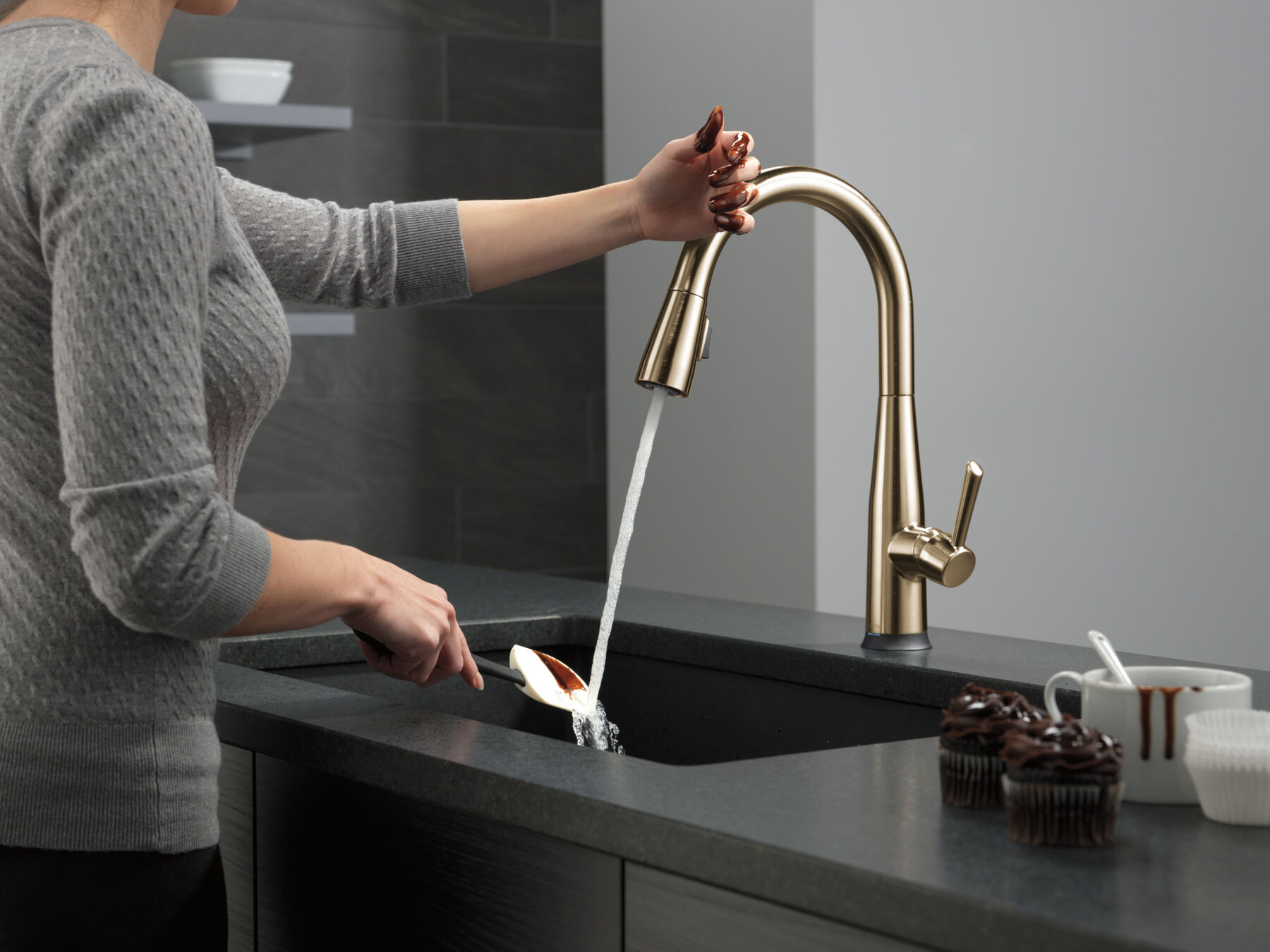 Touch2O Pull-Down Kitchen 1L with Soap Disp Bundle, image 5