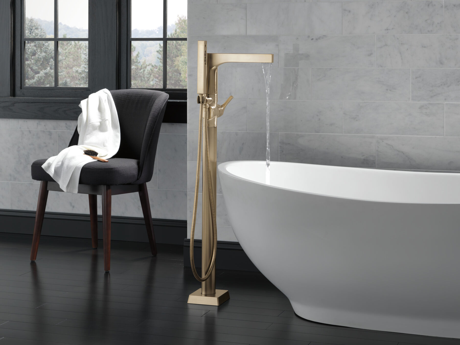 Floor Mount Tub Filler Trim w/ HS 1L (Recertified), image 1