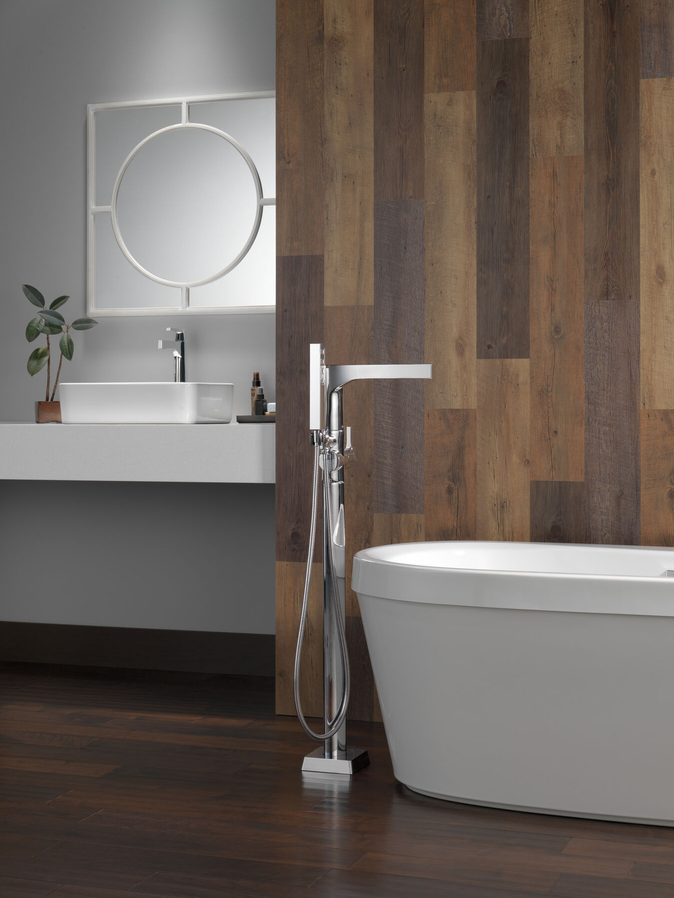 60" x 32" Freestanding Tub with Integrated Waste and Overflow, image 6