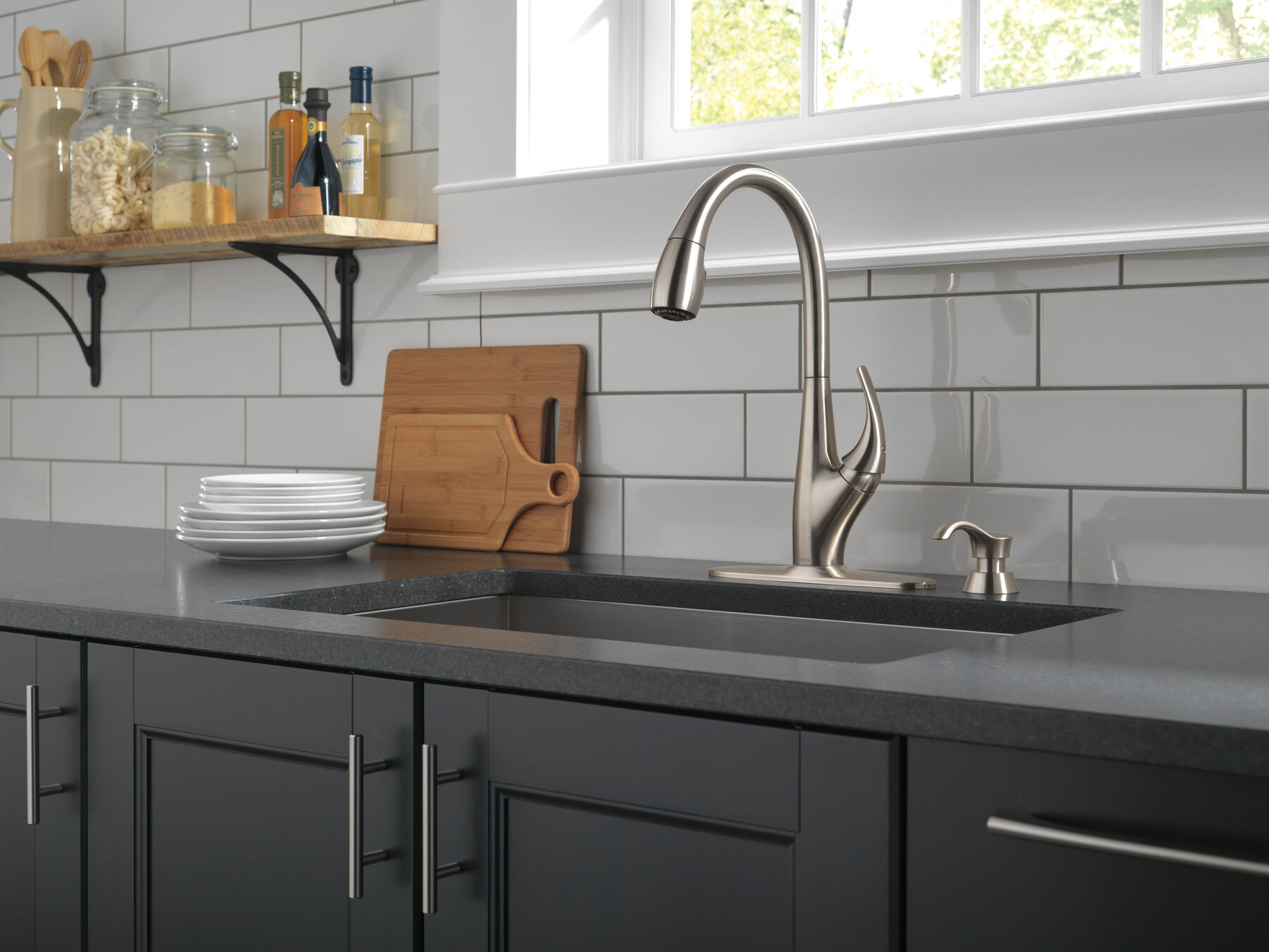 Single Handle Pull-Down Kitchen Faucet, image 2