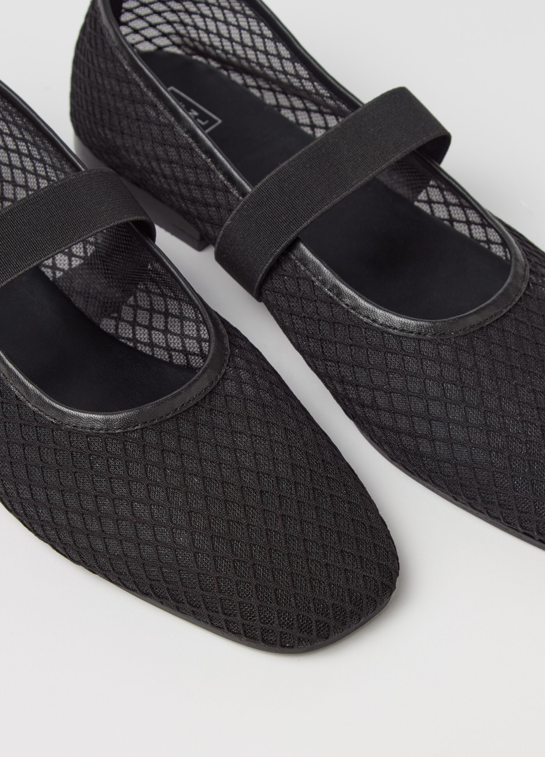 Ballerinas aus Mesh mit Riemen Schwarz Ballerinas aus Mesh mit Riemen Schwarz