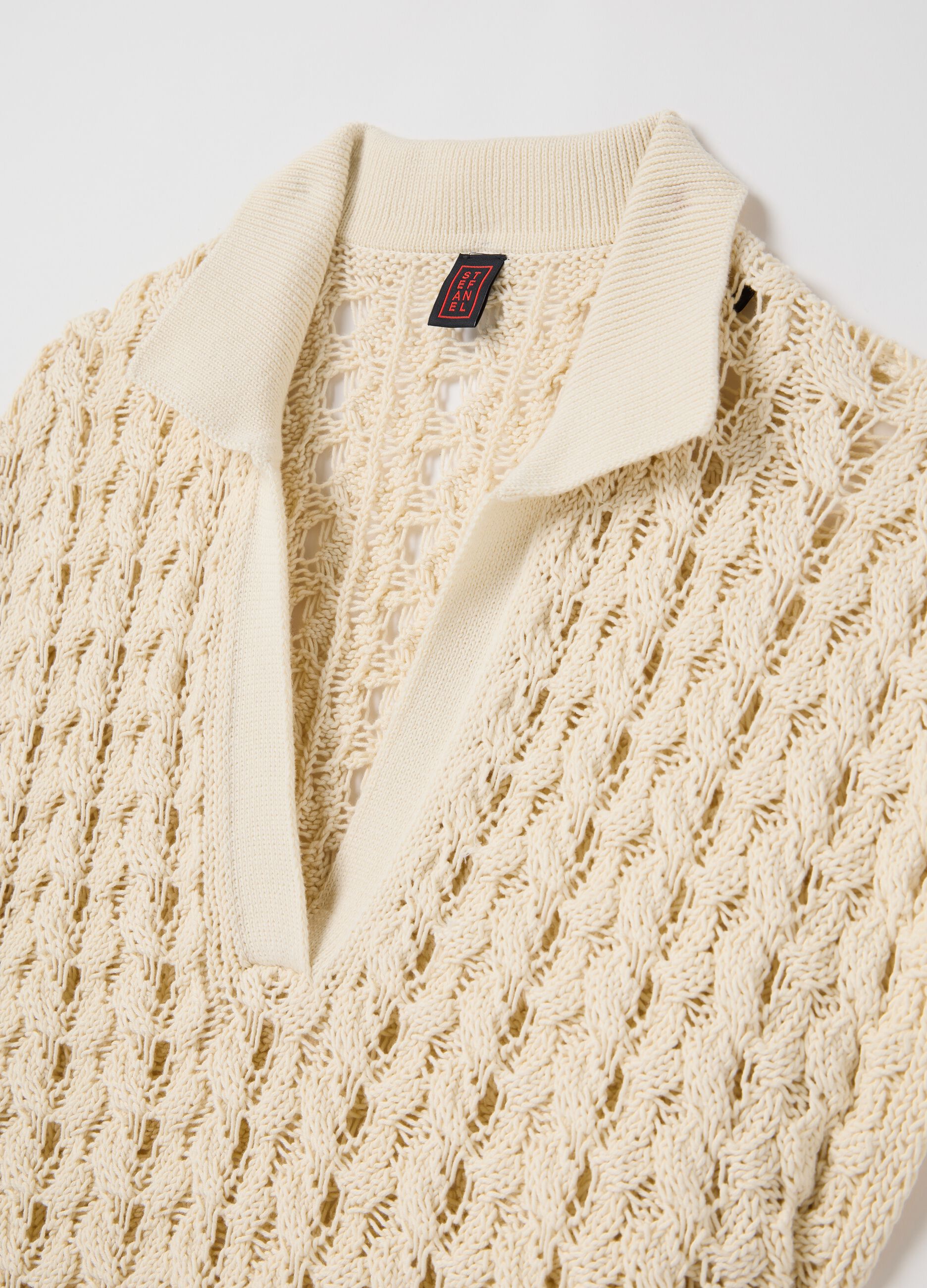 Häkel-Pullover mit Polo-Ausschnitt Creme