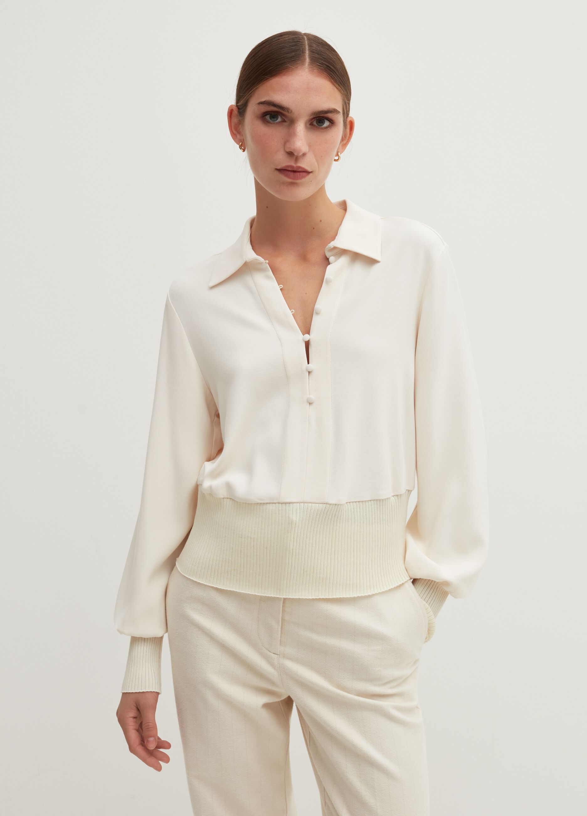 Blusa con hot sale colletto