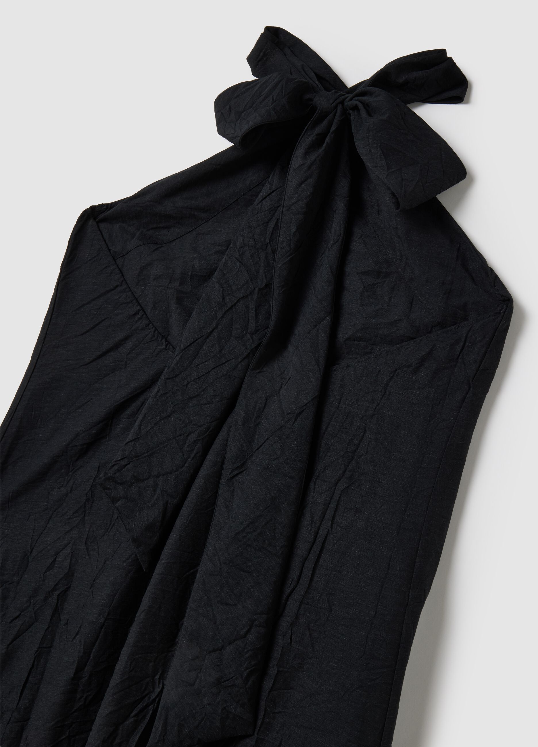 Schwarzes langes Kleid mit Halter-Ausschnitt Gunmetal