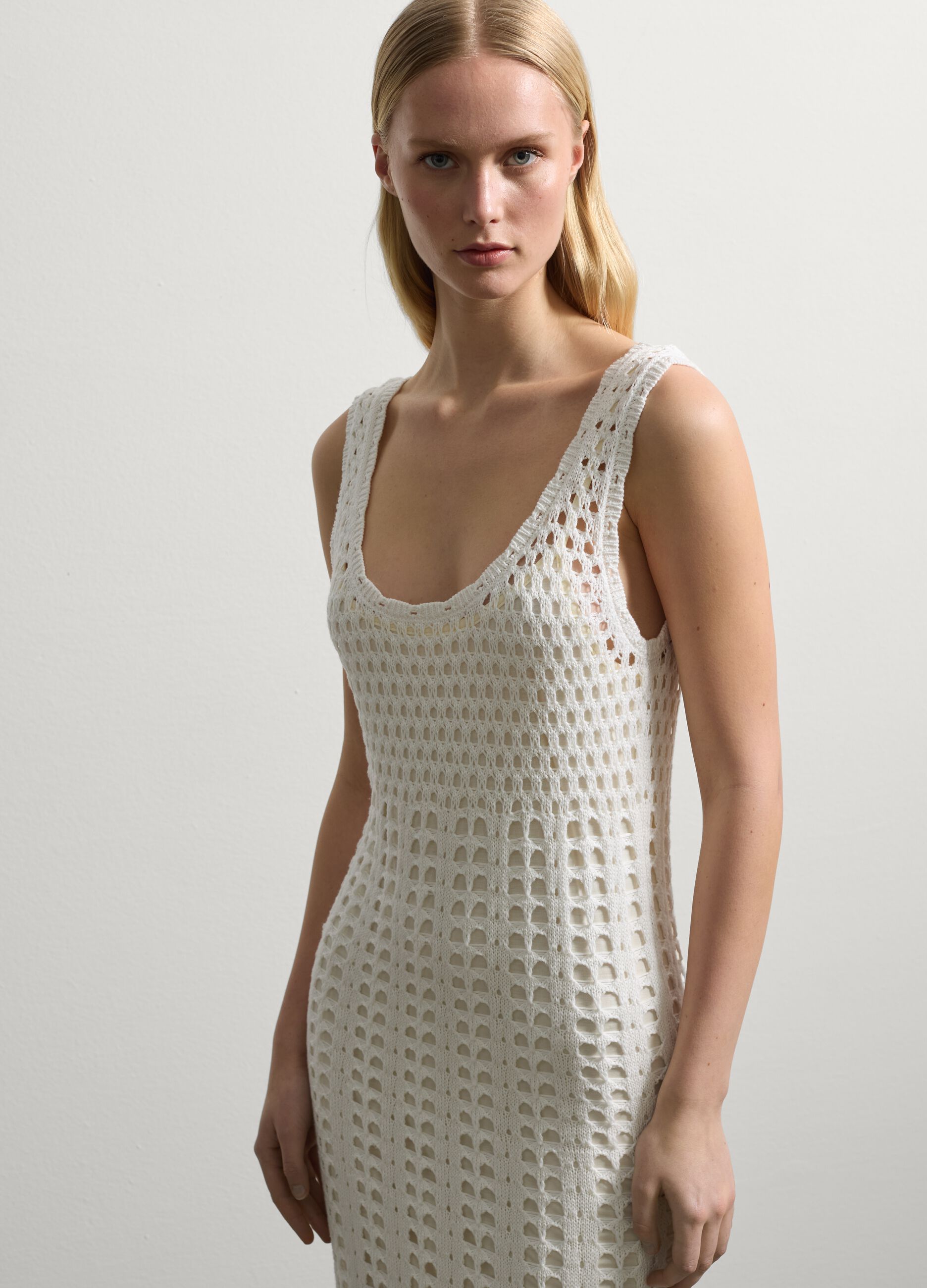 Abito lungo smanicato crochet Cremeweiß Abito lungo smanicato crochet Cremeweiß