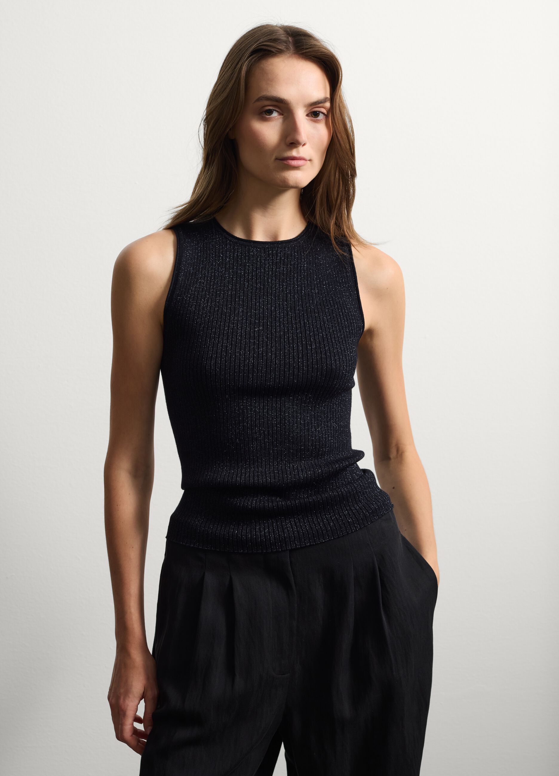 Schwarzes Tanktop mit Lurex Gunmetal