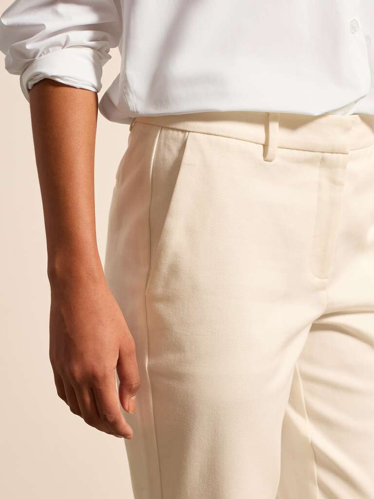 Chino-Hose aus Twillstretch Creme