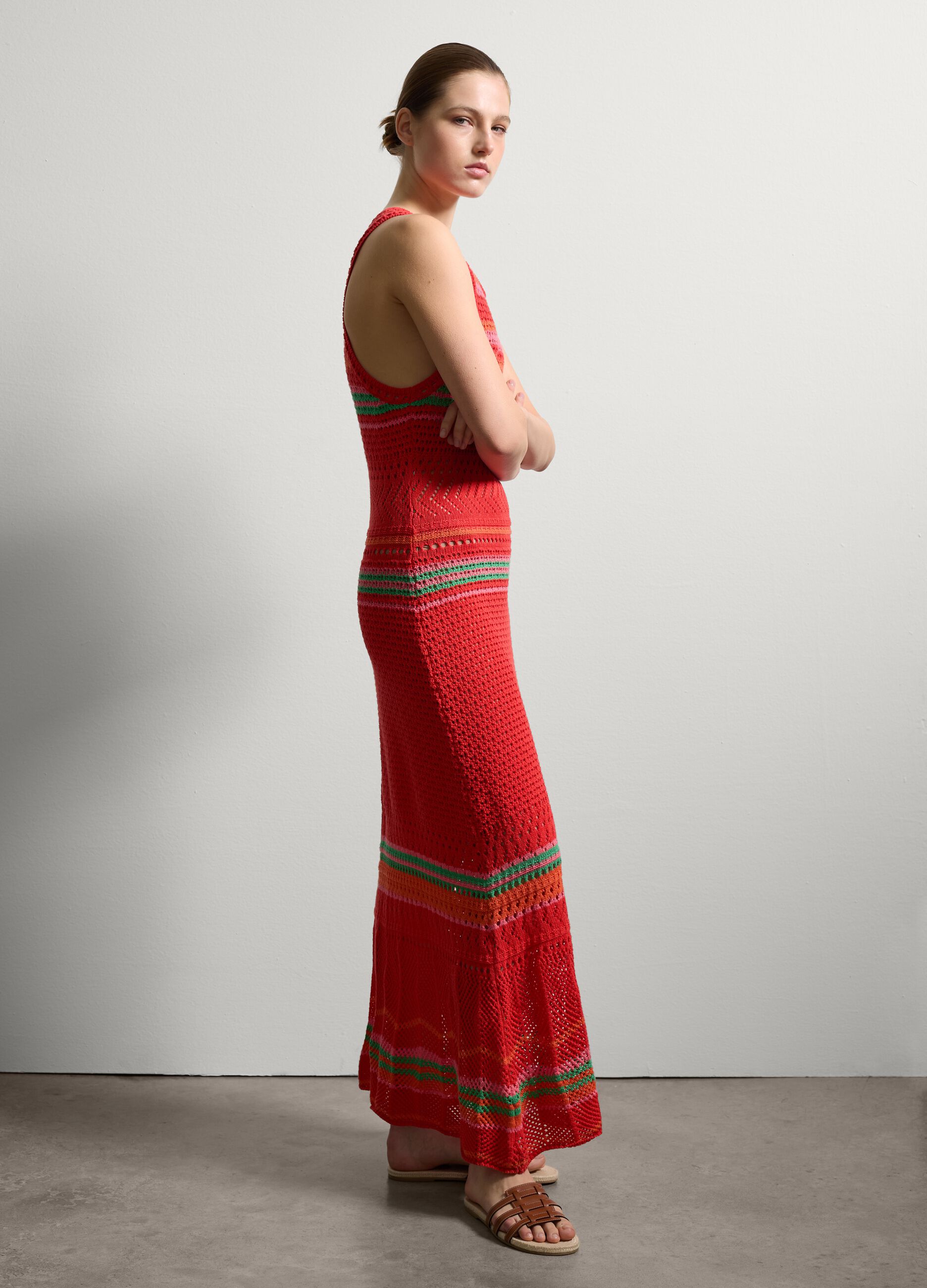 Abito lungo crochet con dettagli a contrasto Verde/rosso