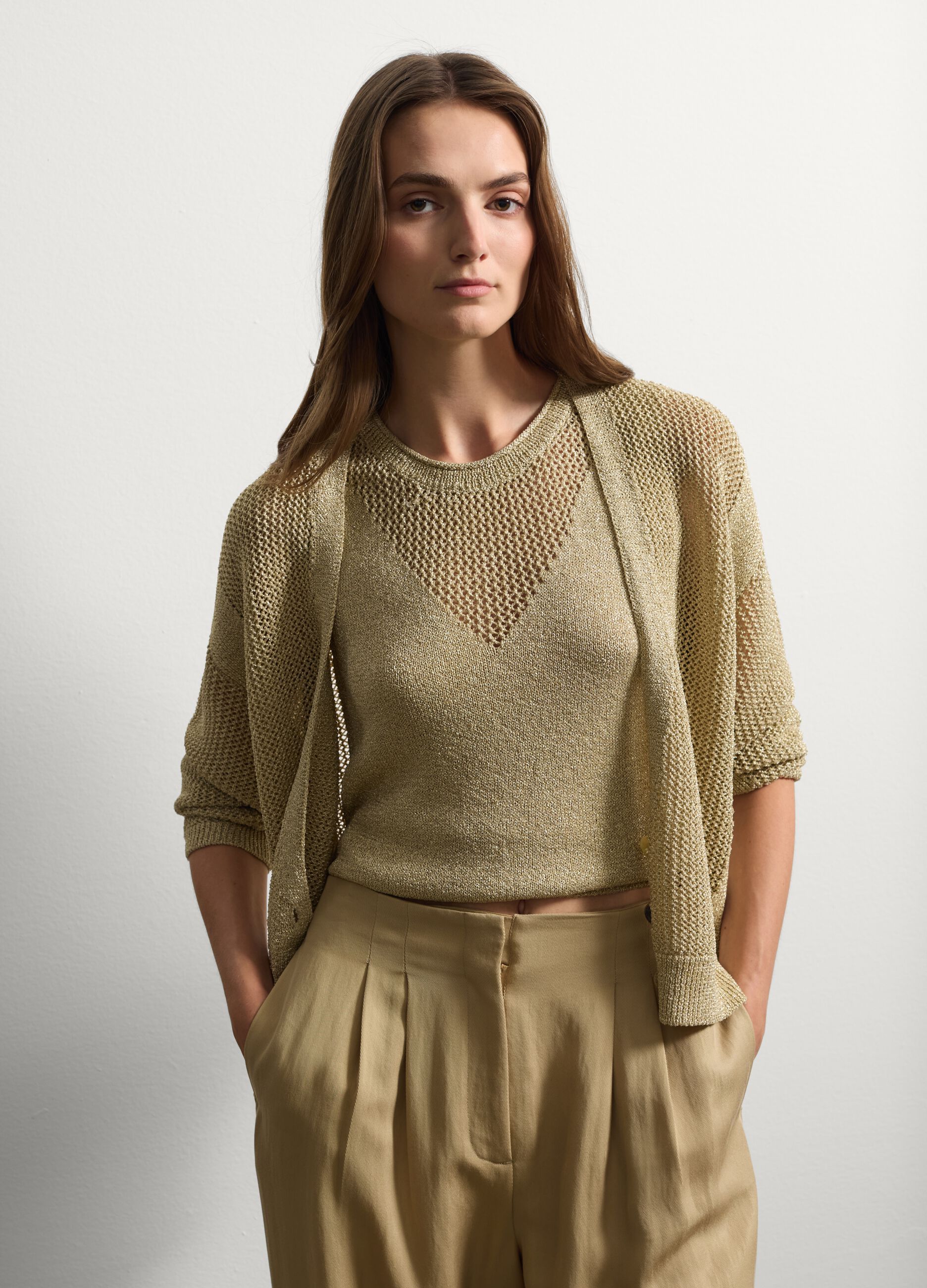 Beiger Strickcardigan mit Knöpfen und Lurex Hellbeige