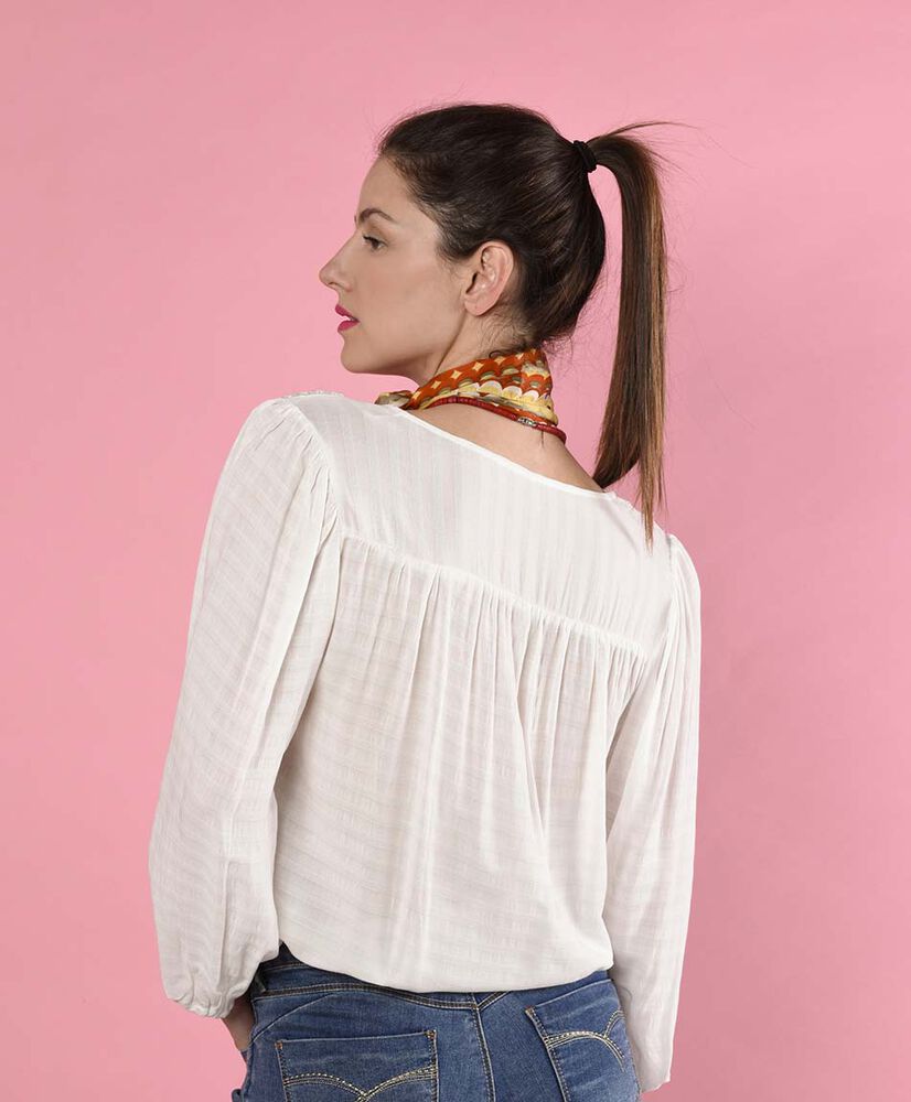 Blusa encaje y lazo Blusa encaje y lazo