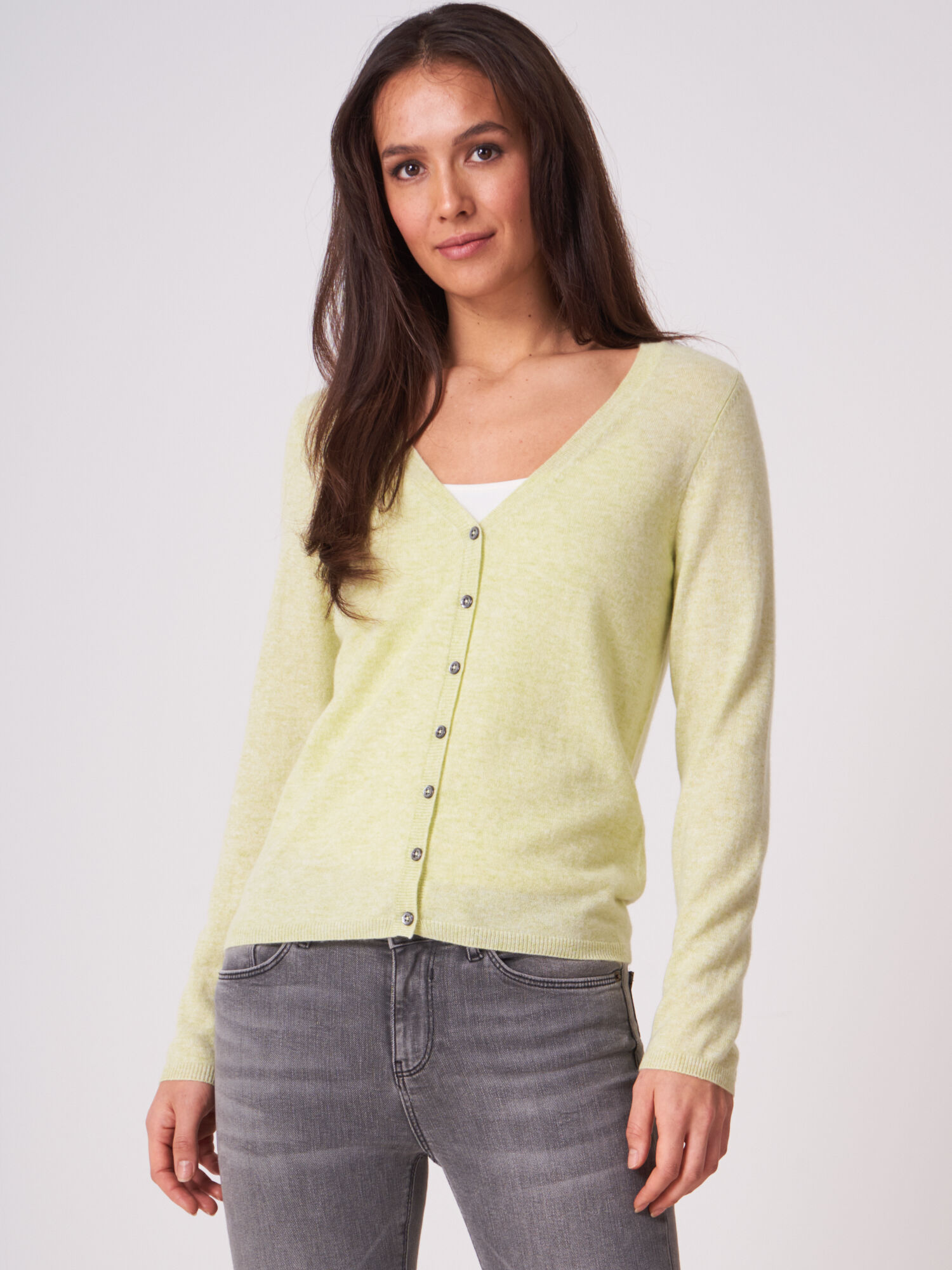 Basic fijngebreid vest met V-hals van biologisch cashmere