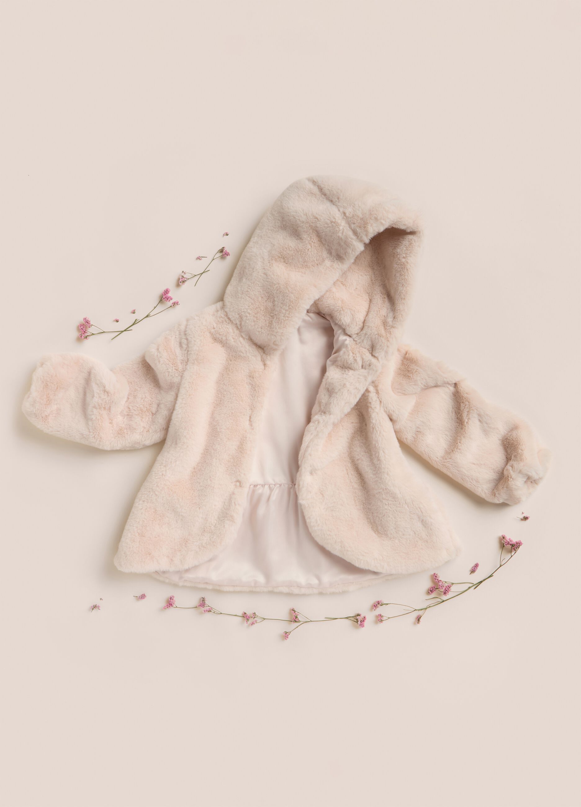 IANA Girl s Off white IANA ecological fur with hood OVS