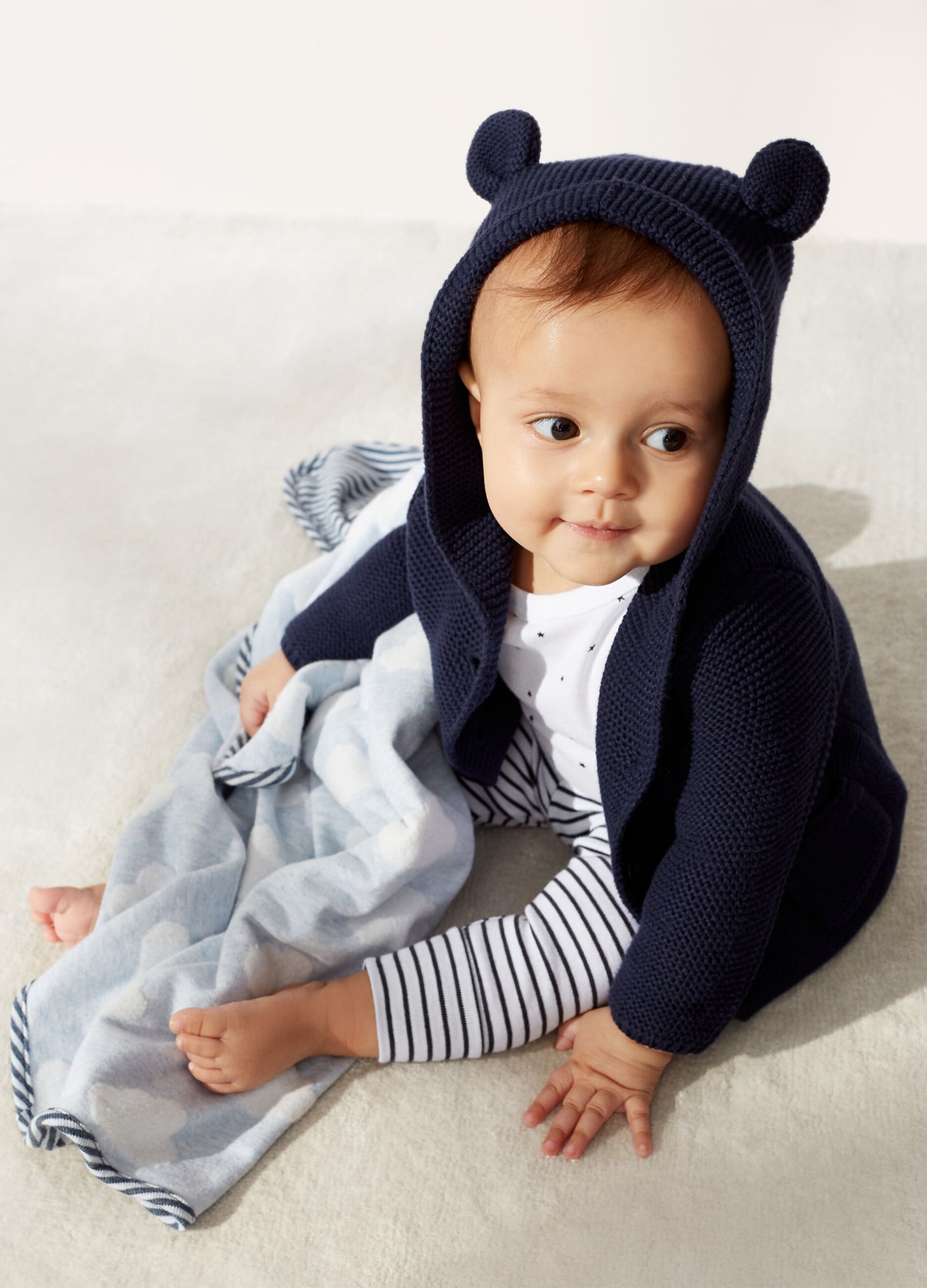 GAP KIDS Newborn Boy s Knitted cardigan with hood and ears OVS