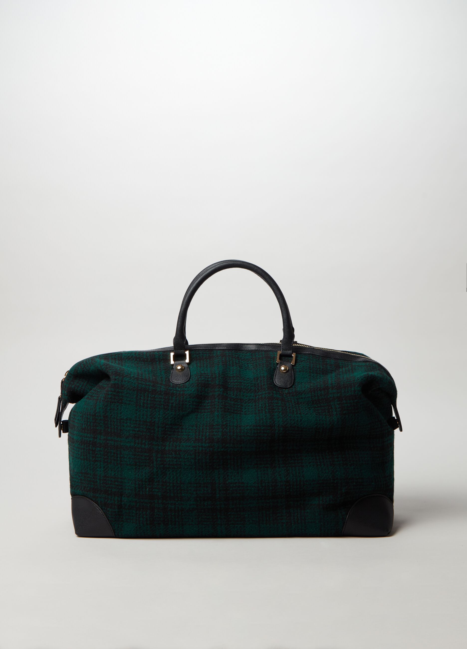 Barbour shadow tartan explorer bag deals