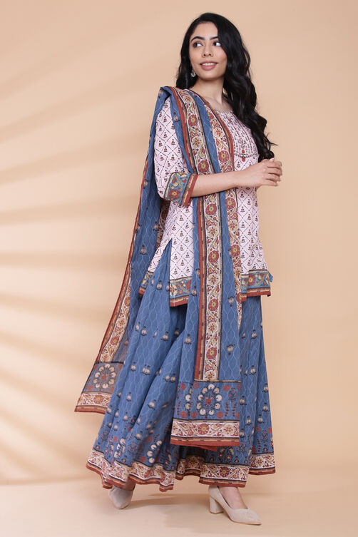 Peach And Blue Cotton Straight Kurta Skirt Suit Set image number 6