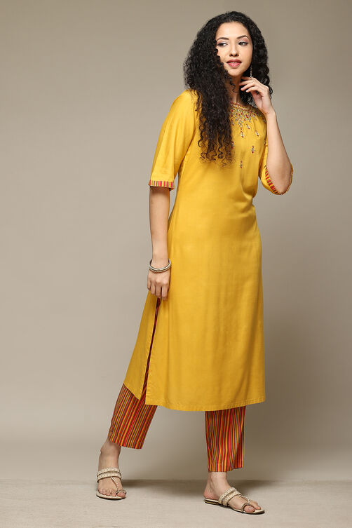 Mustard Rayon Straight Kurta Pant 2 Piece Set image number 5