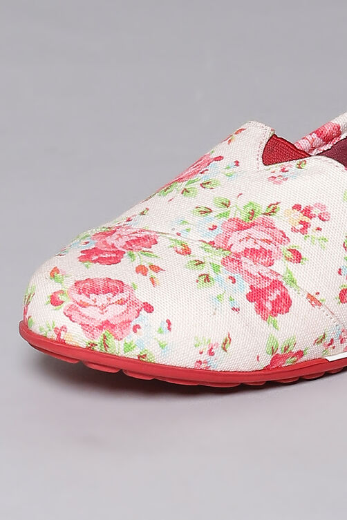 Off White Fabric Formal Slip On image number 1
